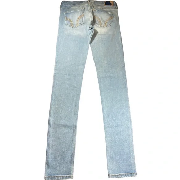 Hollister Super Skinny Light Blue Women's Jeans - Size 26 (3 Reg) - Picture 2 of 6